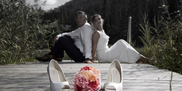 Hochzeitsfotos - Copyright und Rechte: Bilder auf Social Media erlaubt - Region Innsbruck - Shooting am See - Wolfgang Thaler photography