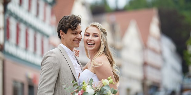 Hochzeitsfotos - Copyright und Rechte: Bilder auf Social Media erlaubt - Schwäbische Alb - Bertram Schaub