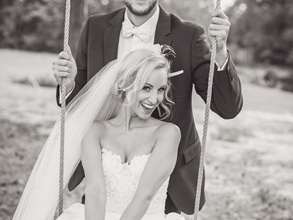 Hochzeitsfotos - Copyright und Rechte: Bilder auf Social Media erlaubt - Bad Vöslau - Marian Csano