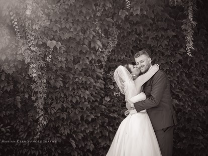 Hochzeitsfotos - Copyright und Rechte: Bilder auf Social Media erlaubt - Atzenbrugg - Marian Csano