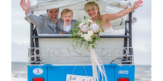 Hochzeitsfotos - Fotostudio - Nordrhein-Westfalen - Heiraten mit Kind im Ausland - Hochzeitsfotografie Dorina Köbele-Milas - Dorina Köbele-Milaş