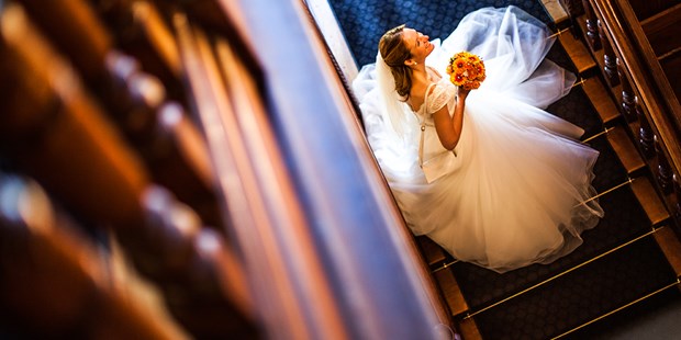 Hochzeitsfotos - Copyright und Rechte: Bilder auf Social Media erlaubt - Region Köln-Bonn - Hochzeitsreportage Düsseldorf Rathaus Hochzeitsfotografin Dorina Köbele-Milas - Dorina Köbele-Milaş