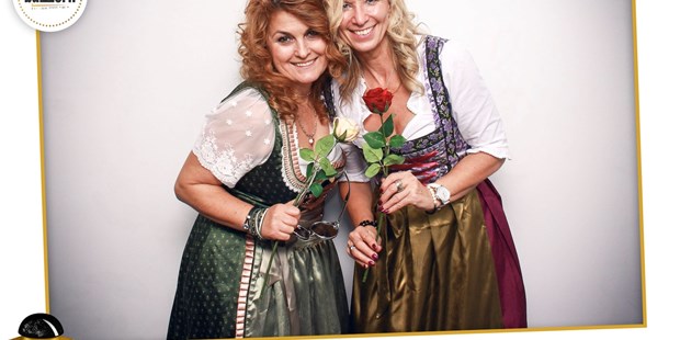 Hochzeitsfotos - Fotobox mit Zubehör - Thalheim bei Wels - Buzzern - die Fotobox