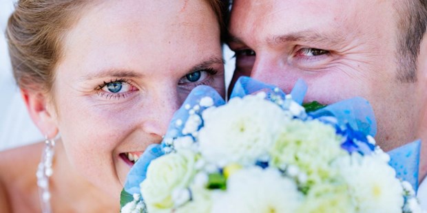 Hochzeitsfotos - Copyright und Rechte: Bilder auf Social Media erlaubt - Itingen - MARKUS BISCHOF FOTOGRAFIE
