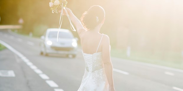 Hochzeitsfotos - Art des Shootings: Trash your Dress - Bruckneudorf - Michaela Begsteiger