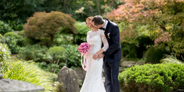 Hochzeitsfotos - Videografie buchbar - Bayern - Hochzeit japanischer Garten Würzburg - Ralf Milde