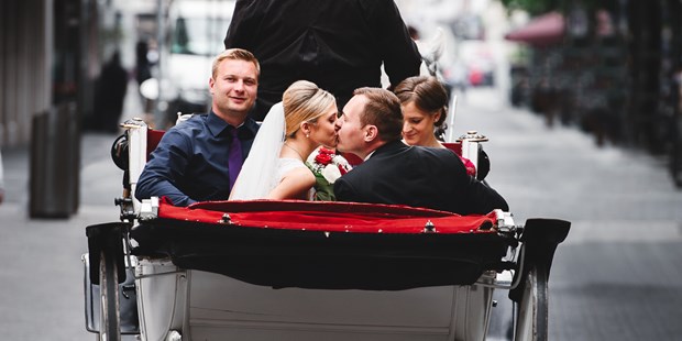 Hochzeitsfotos - Fotobox mit Zubehör - Nordrhein-Westfalen - BE BRIGHT PHOTOGRAPHY