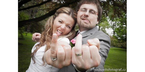 Hochzeitsfotos - Copyright und Rechte: Bilder kommerziell nutzbar - Tschechien - Es sind die Ringfinger! - Marco