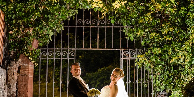 Hochzeitsfotos - Copyright und Rechte: Bilder privat nutzbar - Franken - Hochzeit Portrait-Shooting - Tom River Photography