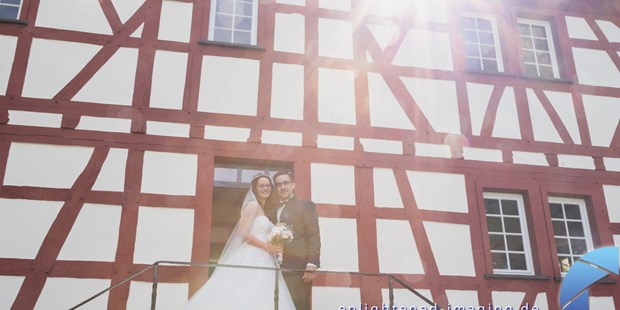 Hochzeitsfotos - Fotobox mit Zubehör - Landau in der Pfalz - Moritz Ellenbürger - Enlightened Imaging