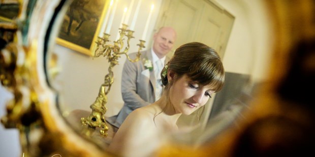 Hochzeitsfotos - Copyright und Rechte: Bilder auf Social Media erlaubt - Schwanberg - Aleksander Regorsek - Destination wedding photographer