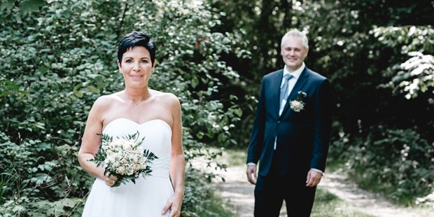Hochzeitsfotos - Copyright und Rechte: Bilder auf Social Media erlaubt - Wels (Wels) - Katharina & Christian