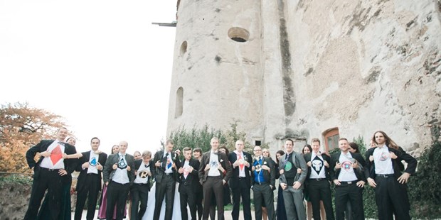 Hochzeitsfotos - Art des Shootings: Prewedding Shooting - Slowakei - hochzeits - superheroes - Schloss Krumbach - Marek Valovic - stillandmotionpictures.com