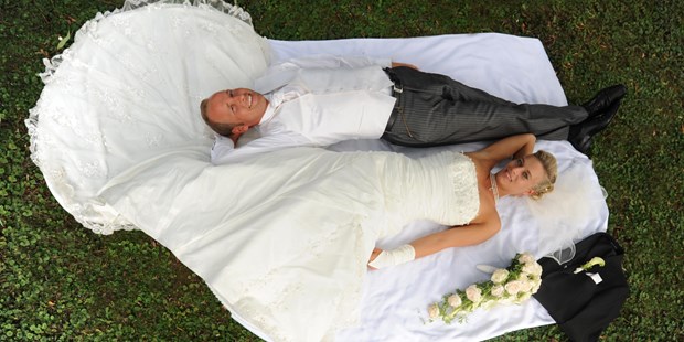 Hochzeitsfotos - Art des Shootings: Trash your Dress - Enger - diehochzeitsfotografin.de