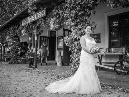 Hochzeitsfotos - Art des Shootings: Unterwassershooting - Althofen (Althofen) - Hochzeitsfotograf in OÖ - Katalin Balassa 