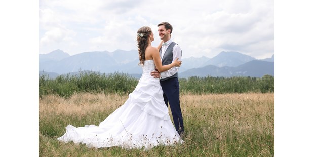 Hochzeitsfotos - Copyright und Rechte: Bilder auf Social Media erlaubt - Bayern - Hochzeitsfotos Lisa Viertel - Lisa Viertel