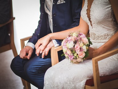 Hochzeitsfotos - Copyright und Rechte: Bilder auf Social Media erlaubt - Aschendorf - Christian Mari Fotograf
