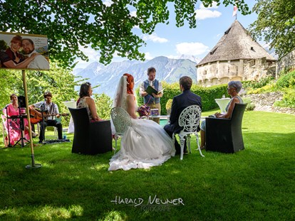 Hochzeitsfotos - Art des Shootings: Prewedding Shooting - Region Innsbruck - Romantische Gartenhochzeit im Schloß Friedberg. - Fotografie Harald Neuner