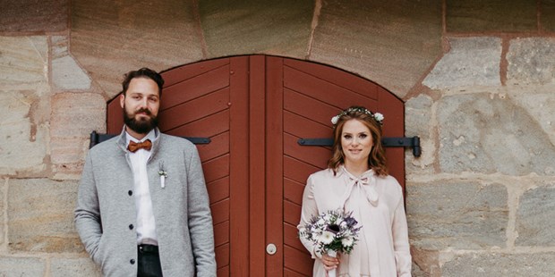 Hochzeitsfotos - Copyright und Rechte: Bilder auf Social Media erlaubt - Bayern - Juliane Kaeppel - authentic natural wedding photography