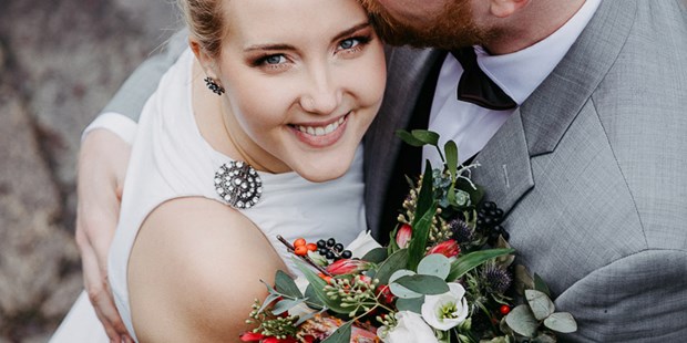 Hochzeitsfotos - Art des Shootings: Portrait Hochzeitsshooting - Bayern - Juliane Kaeppel - authentic natural wedding photography