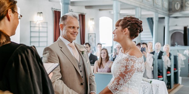 Hochzeitsfotos - zweite Kamera - Künzelsau - Juliane Kaeppel - authentic natural wedding photography