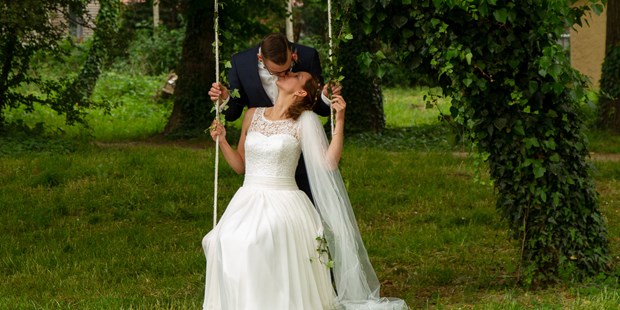 Hochzeitsfotos - Möckern (Jerichower Land) - Brautpaarshooting direkt nach der Trauung am Hainer See / Kahnsdorf - lisamariedesign | fotografie und grafikdesign in leipzig
