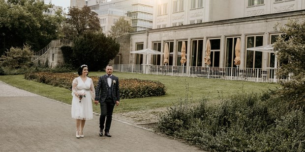 Hochzeitsfotos - Fotobox mit Zubehör - Wals - Brautpaar - Lucian Marian