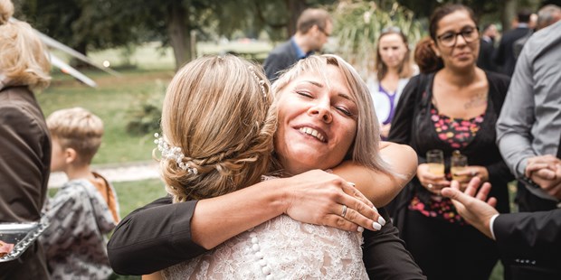 Hochzeitsfotos - Fotobox mit Zubehör - Trendelburg - Gratulieren nicht vergessen - DW_Hochzeitsfotografie