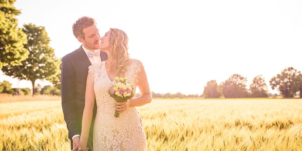 Hochzeitsfotos - Copyright und Rechte: Bilder auf Social Media erlaubt - Mattstetten - Colin Derks Fotografie