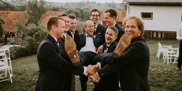 Hochzeitsfotos - zweite Kamera - Oberndorf (Artstetten-Pöbring) - T + T - BLISS & DELIGHT AUTHENTIC WEDDING PHOTOS AND VIDEOS