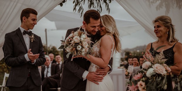 Hochzeitsfotos - Videografie buchbar - Bled - BLISS & DELIGHT AUTHENTIC WEDDING PHOTOS AND VIDEOS