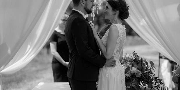 Hochzeitsfotos - Art des Shootings: Portrait Hochzeitsshooting - Rohrbach (Alland) - BLISS & DELIGHT AUTHENTIC WEDDING PHOTOS AND VIDEOS