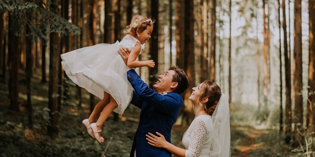 Hochzeitsfotos - Copyright und Rechte: Bilder frei verwendbar - Aistersheim - https://www.annahorbachova.com/weddings - Anna Horbachova 