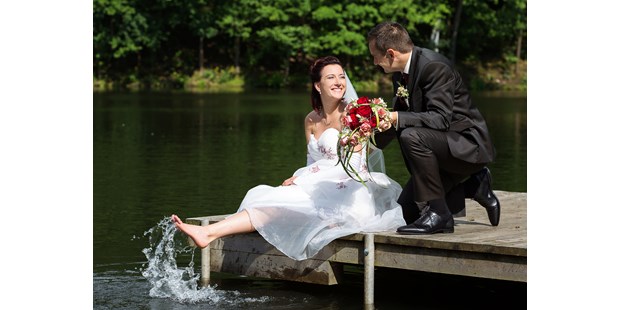 Hochzeitsfotos - Art des Shootings: Prewedding Shooting - Elbeland - Wasserspiele - neero Fotografie und Grafik