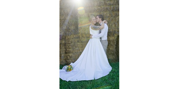 Hochzeitsfotos - Copyright und Rechte: Bilder dürfen bearbeitet werden - Mattersburg - Weingut Holler - Fink Pictures by Iris Fink 