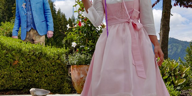 Hochzeitsfotos - Copyright und Rechte: Bilder kommerziell nutzbar - Lienz (Lienz) - Cinderella Isabell&Stefan aus Salzburg und Wien. Hochzeit mit FotoTOM auf der Planai - TOM Eitzinger