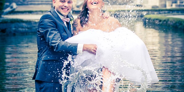 Hochzeitsfotos - Art des Shootings: Prewedding Shooting - Salzburg - Kurze Abkühlung - Dein schönster Tag - Hochzeitsfotografie