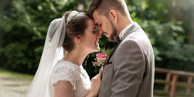 Hochzeitsfotos - Copyright und Rechte: Bilder auf Social Media erlaubt - Hessen Süd - Hochzeitsshooting - Florian Wiese