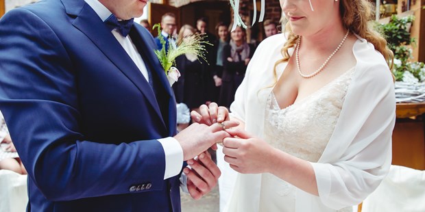 Hochzeitsfotos - Copyright und Rechte: Bilder auf Social Media erlaubt - Wuppertal - Monika Günther