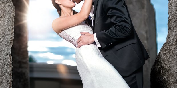 Hochzeitsfotos - Fotobox alleine buchbar - Wals - Paarshooting im Erlebnisgasthof Feichthub - Visual Wedding – Martin & Katrin