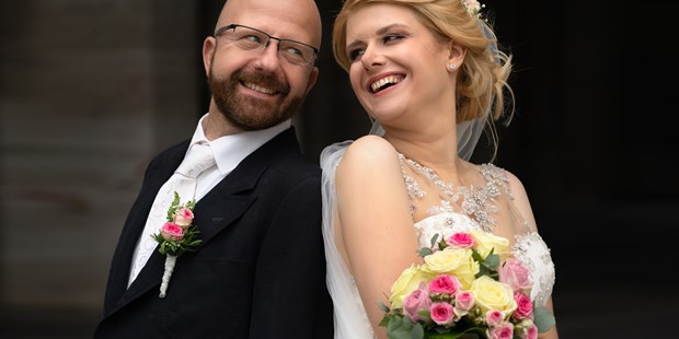 Hochzeitsfotos - Nordrhein-Westfalen - Standesamtliche Trauung | Hochzeitsshooting - Viktor Theobaldt