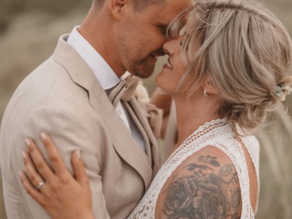 Hochzeitsfotos - Copyright und Rechte: Bilder auf Social Media erlaubt - Gmunden - PIA EMBERGER