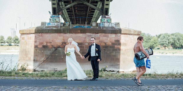 Hochzeitsfotos - Art des Shootings: 360-Grad-Fotografie - Bad Breisig - emotionale und authentische Hochzeitsfotografie. 
Mehr auf www.hamidan.de - Gülten Hamidanoglu