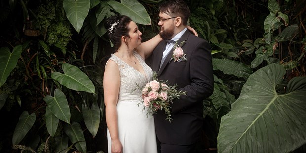 Hochzeitsfotos - Dessau-Roßlau - Brautshooting im Botanischen Garten  - Zerina Kaps Photography 