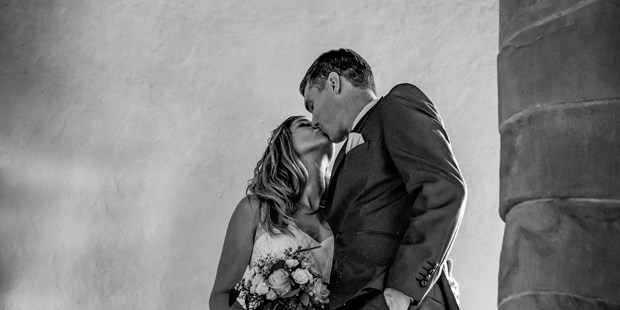 Hochzeitsfotos - Berufsfotograf - Vorarlberg - Bei einer wunderschönen Hochzeit im Jonas Schlössle durfte ich das Ehepaar Jäger begleiten. - Glücksbild Fotografie