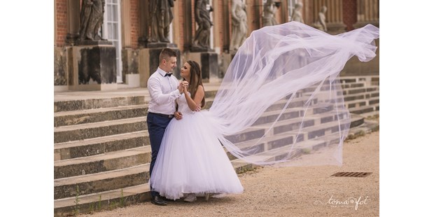 Hochzeitsfotos - Fotobox alleine buchbar - Korneuburg - TomaFot Wedding Story