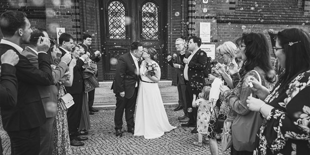 Hochzeitsfotos - Copyright und Rechte: Bilder kommerziell nutzbar - Dessau - Hochzeitsfotograf Berlin - FotosVonEuch - Hochzeitsfotograf Berlin