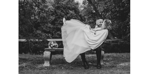 Hochzeitsfotos - Copyright und Rechte: Bilder auf Social Media erlaubt - Brandenburg - Jens Lunardon