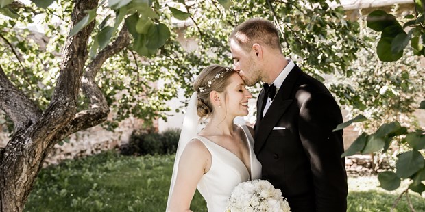 Hochzeitsfotos - Copyright und Rechte: Bilder kommerziell nutzbar - Droß - Hochzeit in der Wachau - Tina Vega-Wilson