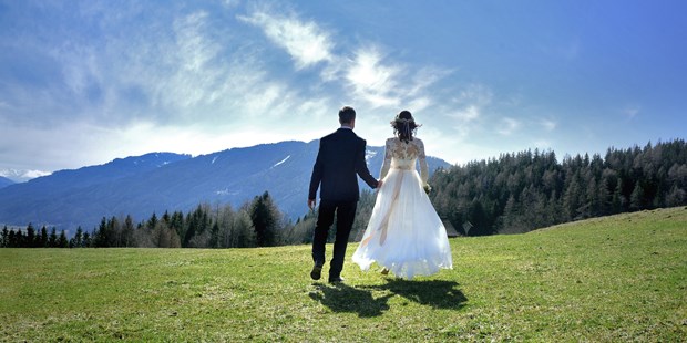 Hochzeitsfotos - Copyright und Rechte: Bilder auf Social Media erlaubt - Murtal - tisajn-Foto  tina brunner